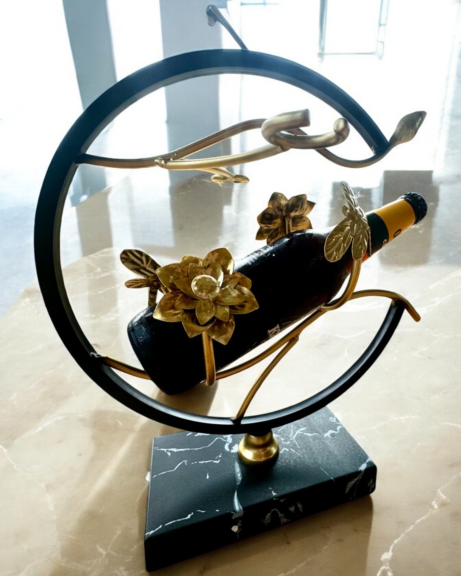 Suporte "Elegancki Owad" - para garrafa de vinho e copos, altura 33 cm, possibilidade de personalização com gravação para presente