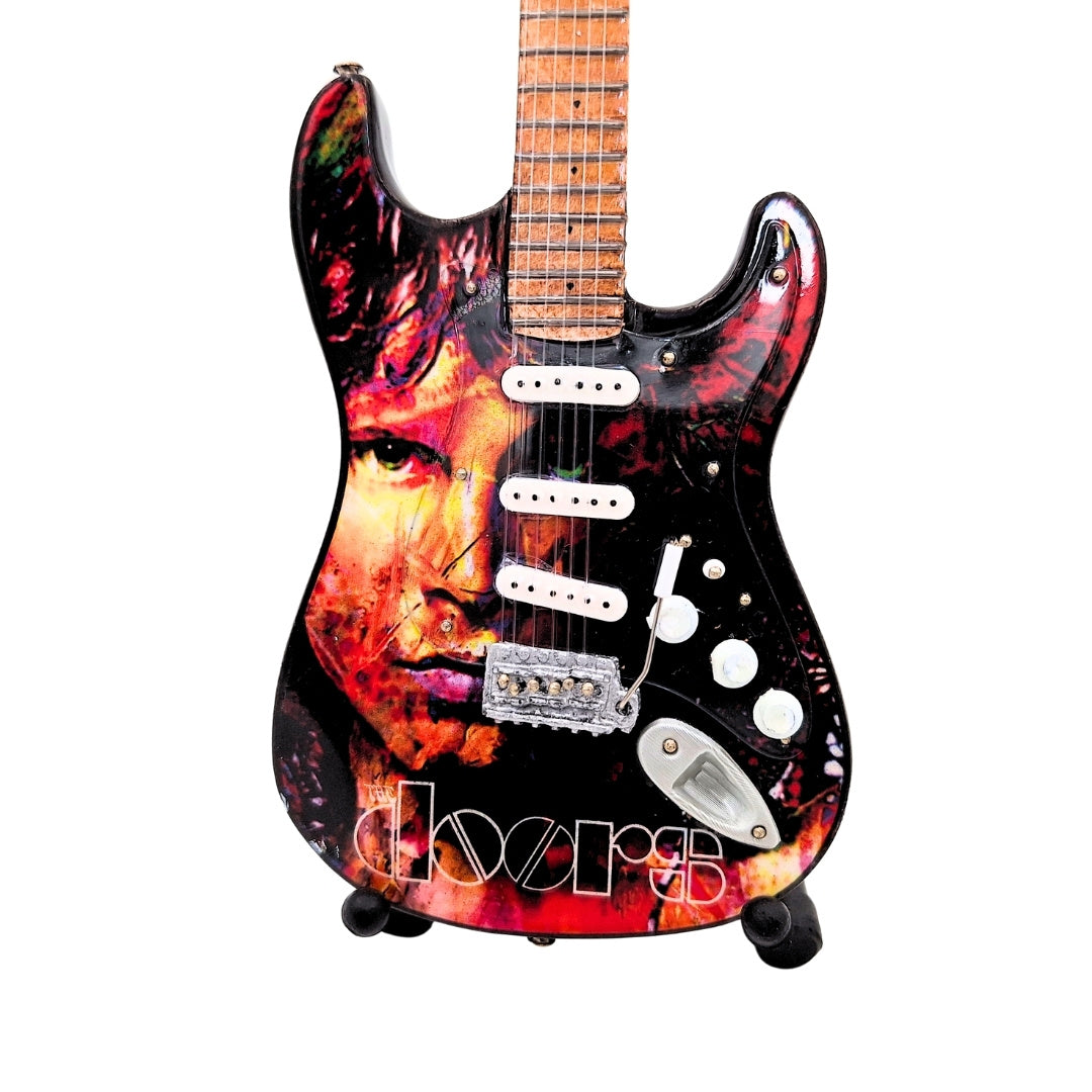 Mini Guitarra Jim Morrison The Doors - Madeira de Mogno - Gravação Personalizada - Presente Ideal para Fãs de Música - Altura 27,5 cm - Peça de Coleção Decorativa
