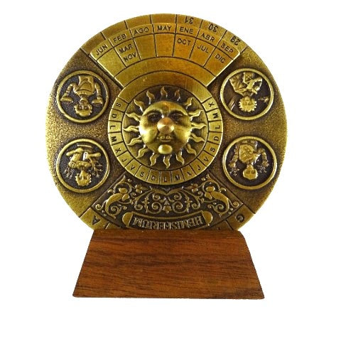 Calendário Perpétuo Renascentista com Gravação - Presente Personalizado para os Anos 1600-2799, Decoração Elegante para Escritório, Diâmetro 9 cm, Estilo Renascentista