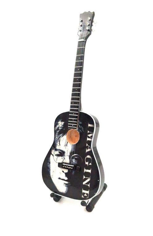 Mini guitarra decorativa John Lennon The Beatles 24 cm com gravação personalizada