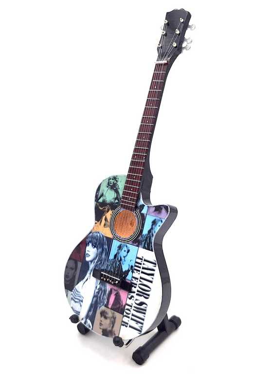 Mini guitarra Taylor Swift MGT-9064 com possibilidade de personalização por gravação