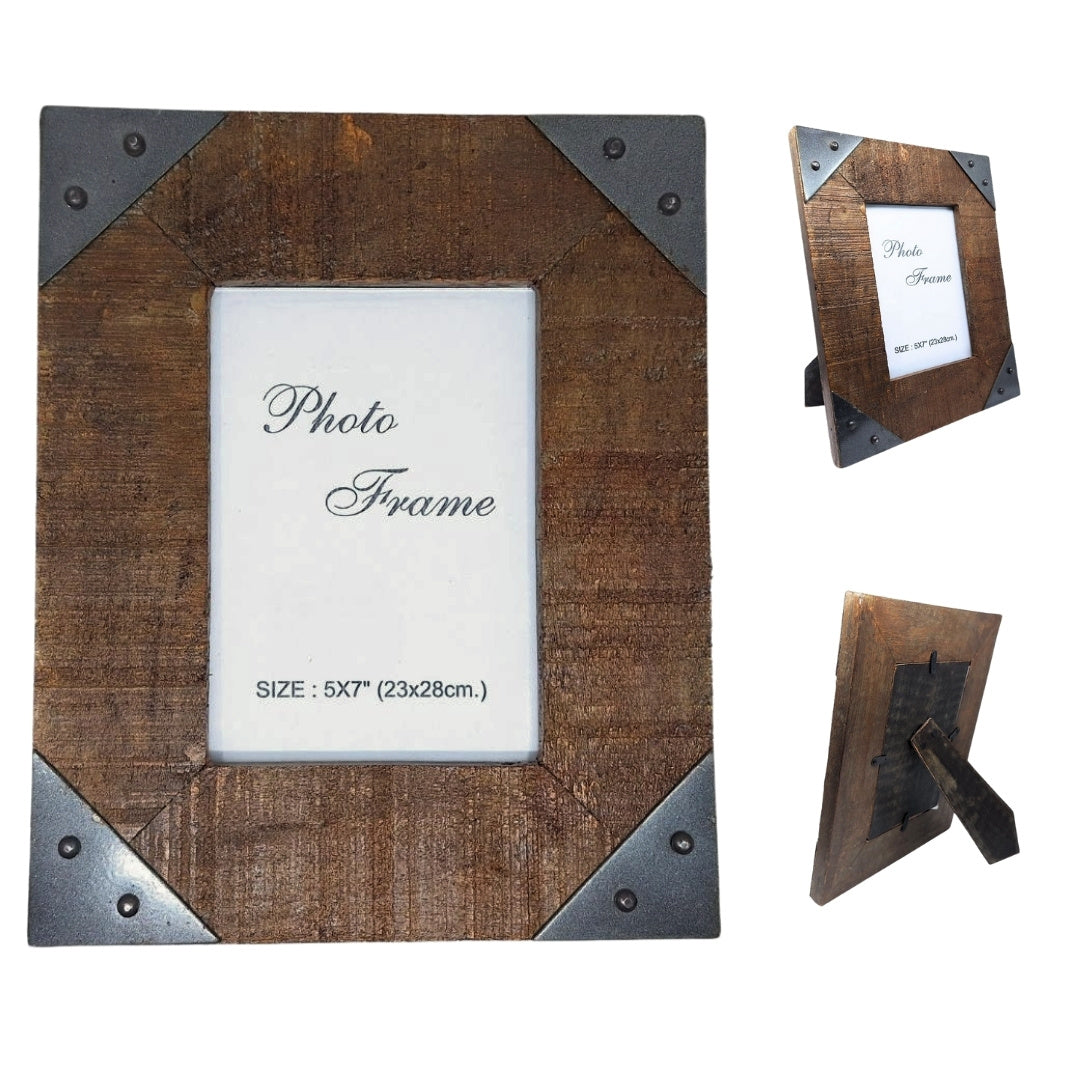 Moldura de madeira para fotografias 13 x 18 cm com possibilidade de personalização por gravação