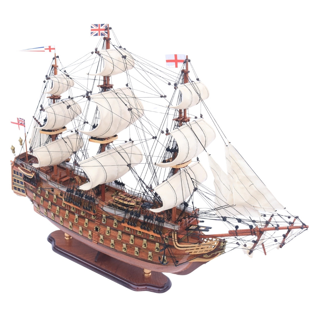 Grande modelo exclusivo do veleiro HMS Prince 94cm com possibilidade de personalização por gravação