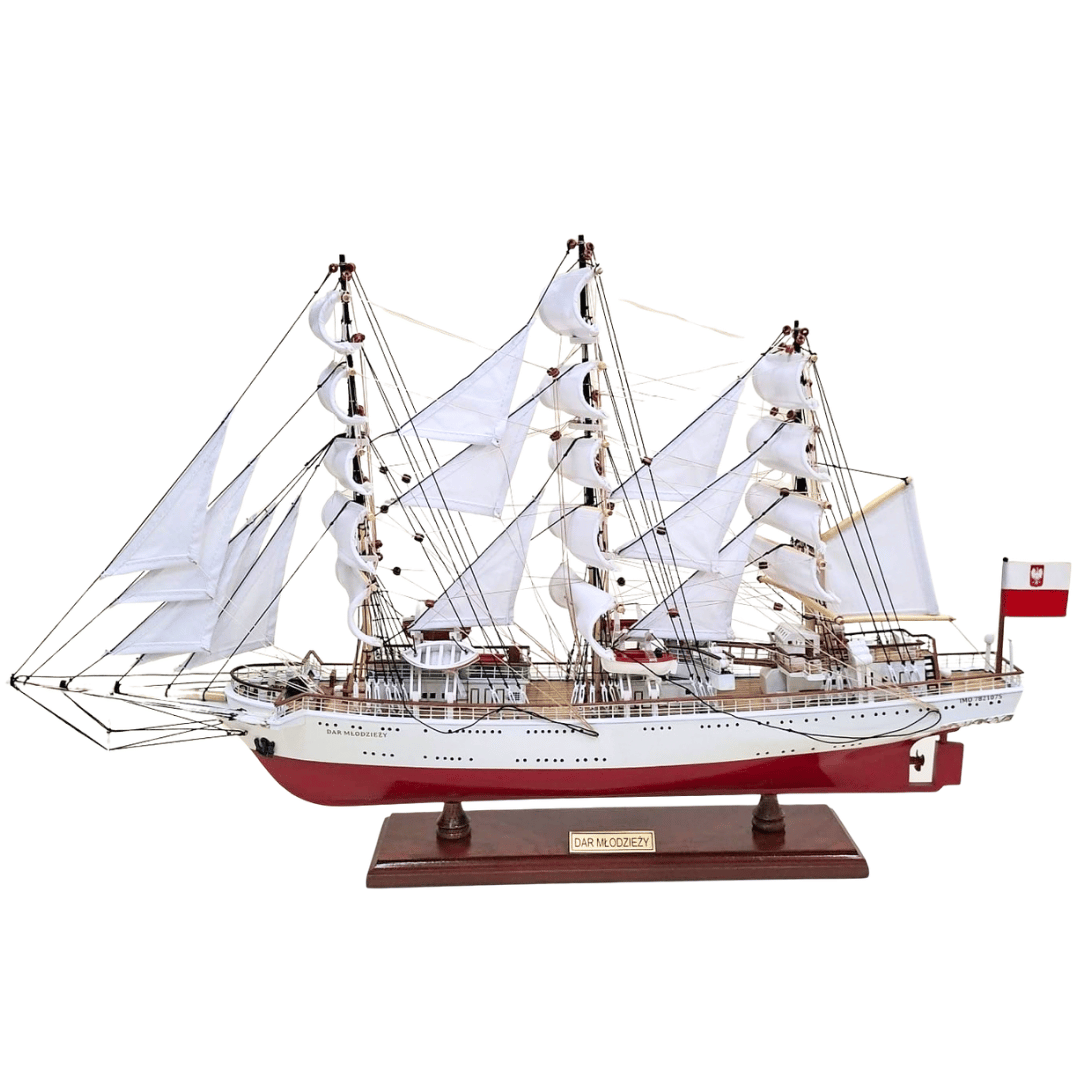 Modelo exclusivo do veleiro Dar Młodzieży XXL 71 cm, com possibilidade de personalização por gravação