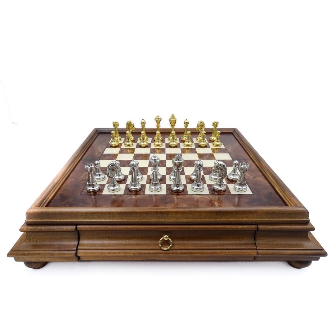 Xadrez exclusivo Italfama de metal dourado 53x53 cm com possibilidade de gravação personalizada