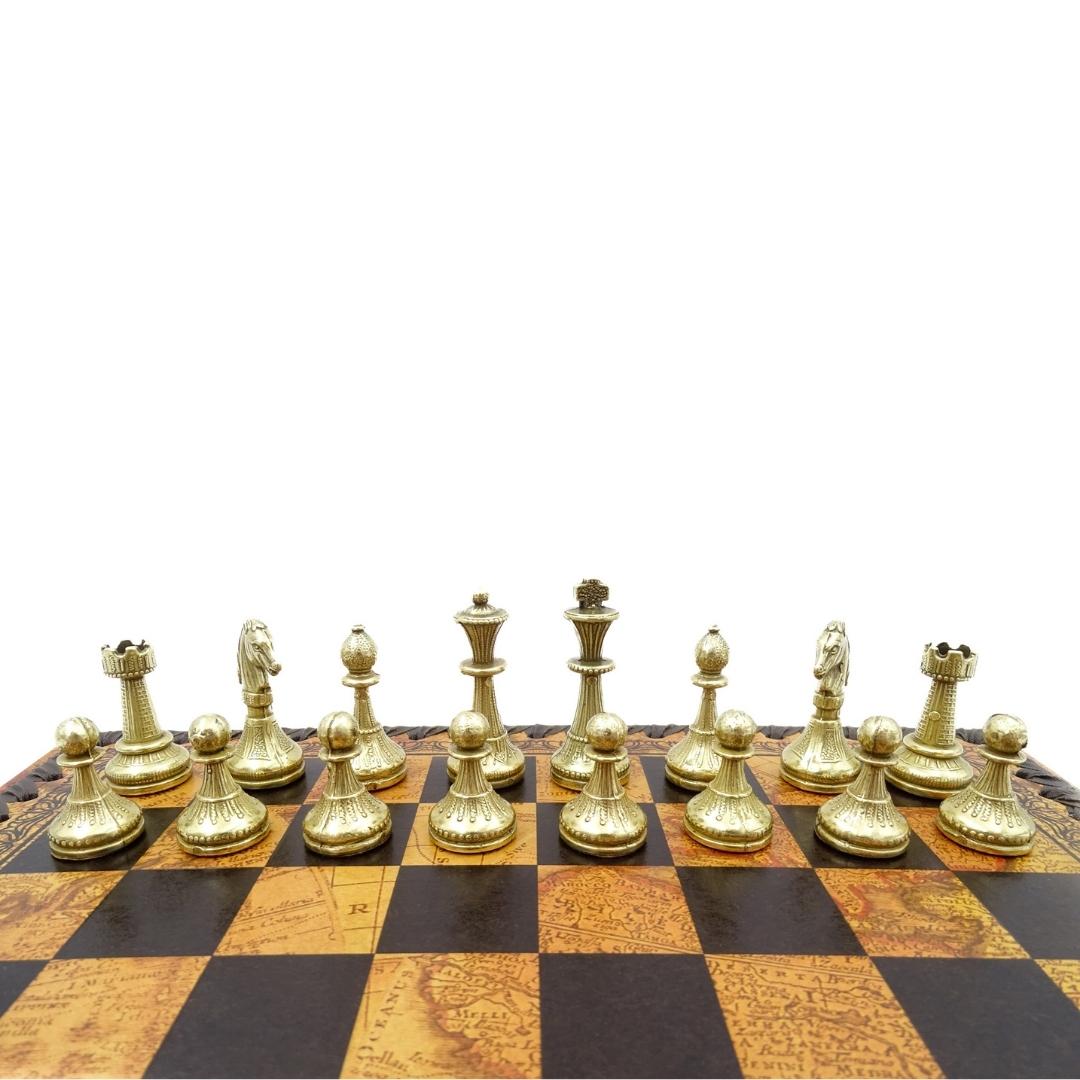Xadrez metálico exclusivo Italfama 28x28 cm com possibilidade de gravação personalizada, tabuleiro castanho-preto, peças dourado-prateadas