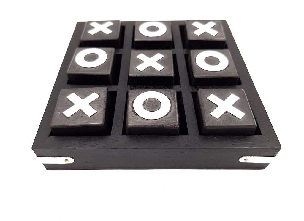 Jogo de Velha em Madeira 13 x 13 cm com Possibilidade de Personalização por Gravação