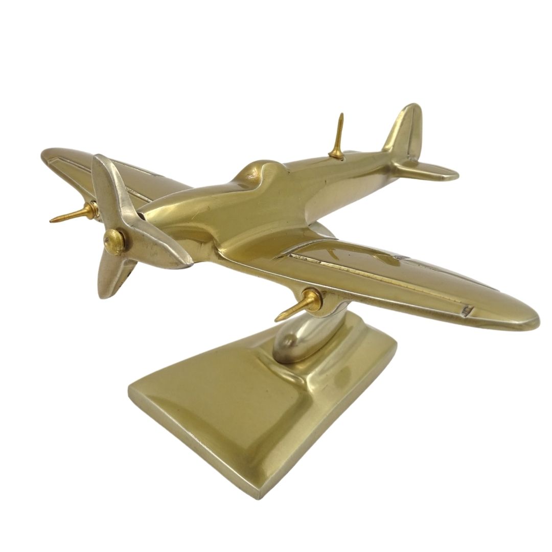 Modelo de avião Spitfire dourado WWII caça com possibilidade de personalização por gravação – presente elegante para amantes da aviação, feito em alumínio, dimensões 15 × 13 × 8 cm