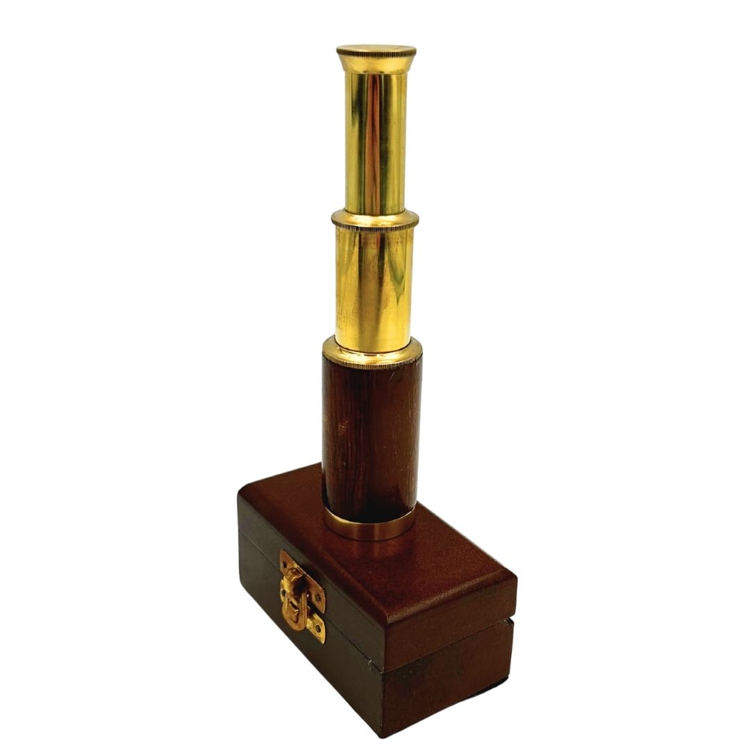 Luneta em Latão com Gravação em Caixa de Madeira – Presente Elegante em Estilo Retro, Ideal para Decoração de Escritório ou Gabinete, Altura 15,5 cm, Material: Latão e Madeira