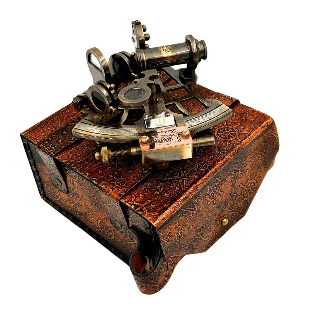 Sextante retro de latão em estojo de couro - instrumento de navegação elegante com possibilidade de gravação - presente ideal para amantes de vela e história - dimensões 13x12x7 cm