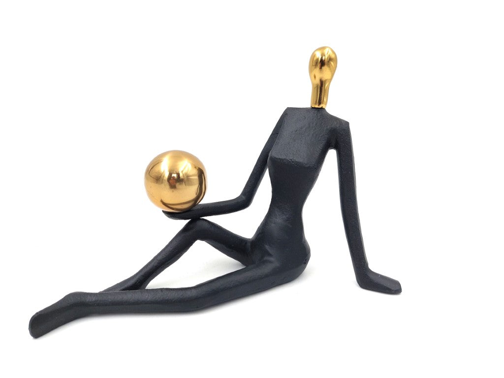 Figura decorativa Mulher Ginasta com bola, gravação personalizada, altura 15cm, preta e dourada, presente ideal para qualquer ocasião