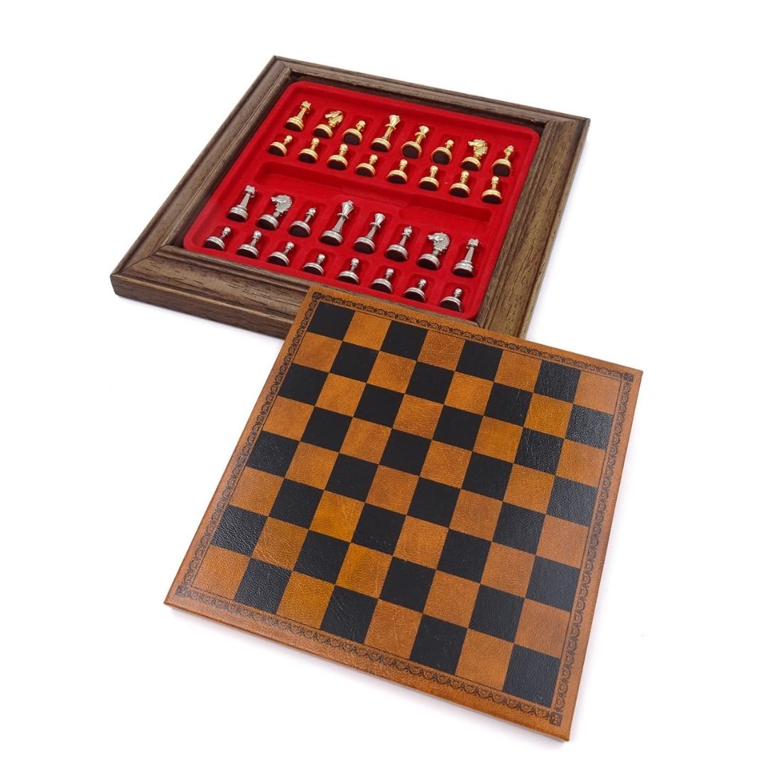 Xadrez magnético metálico exclusivo Italfama 18x18 cm com possibilidade de gravação personalizada – presente elegante para qualquer ocasião, tabuleiro castanho-preto com peças dourado-prateadas