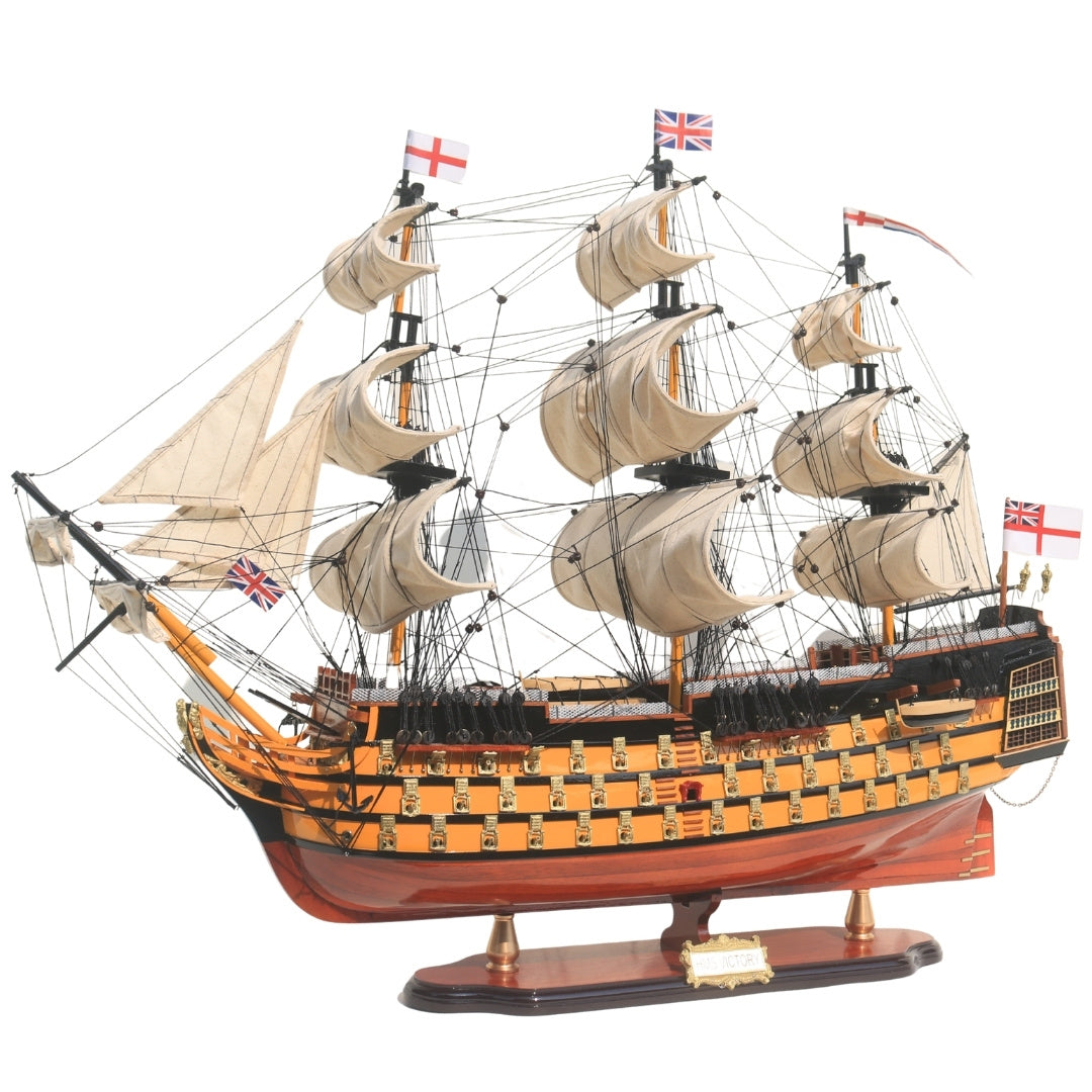 Modelo do veleiro HMS Victory 80cm montado com possibilidade de personalização por gravação - Decoração exclusiva para oferecer, feito à mão em madeira exótica, alta qualidade e atenção aos detalhes