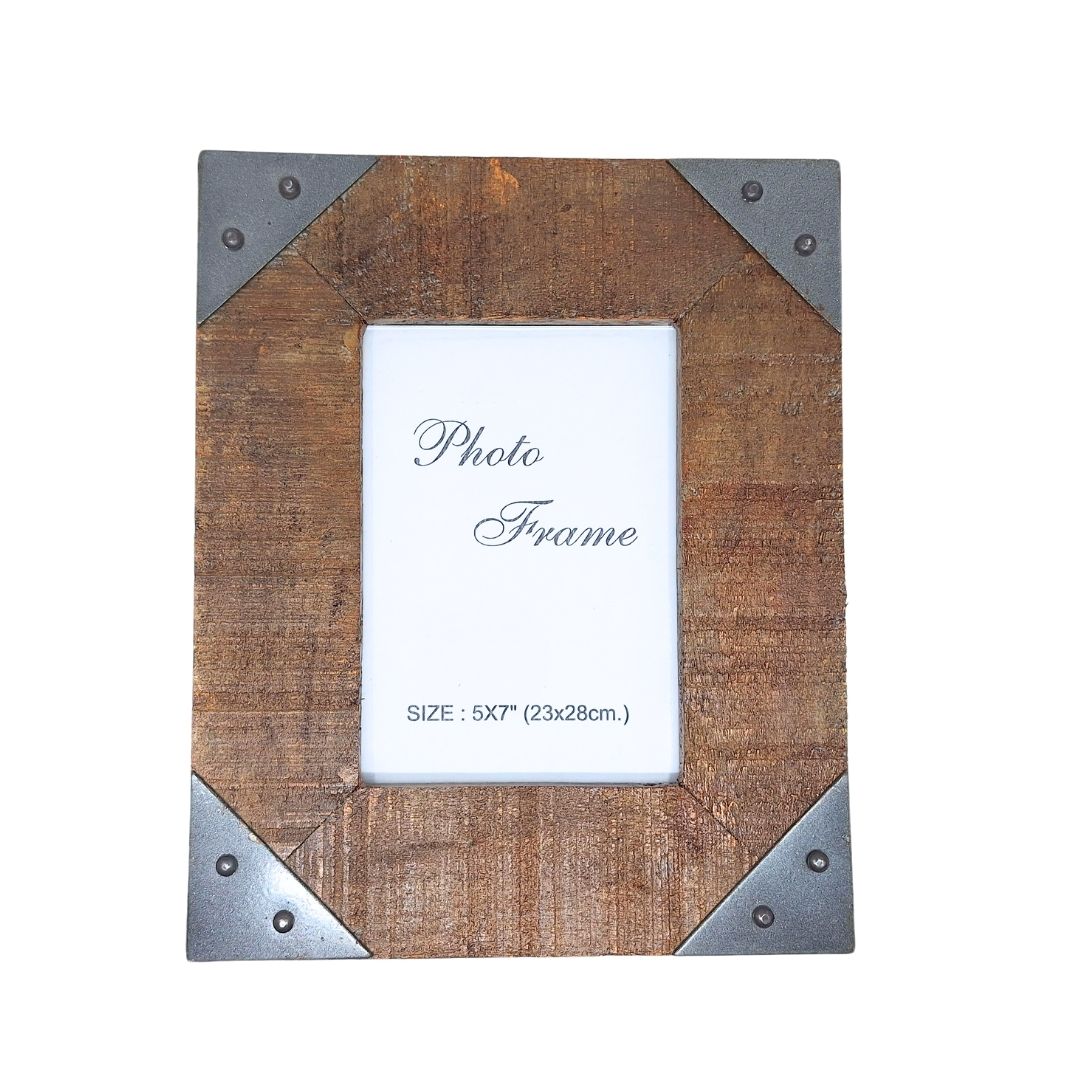 Moldura de madeira para fotografias 13 x 18 cm com possibilidade de personalização por gravação