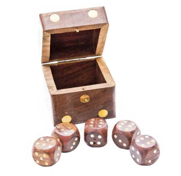Dados de madeira para jogo em caixa elegante com possibilidade de personalização com gravação