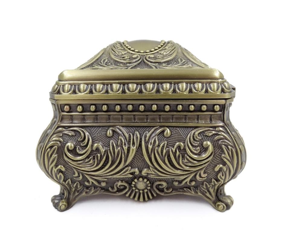 Caixa metálica decorativa elegante com gravação