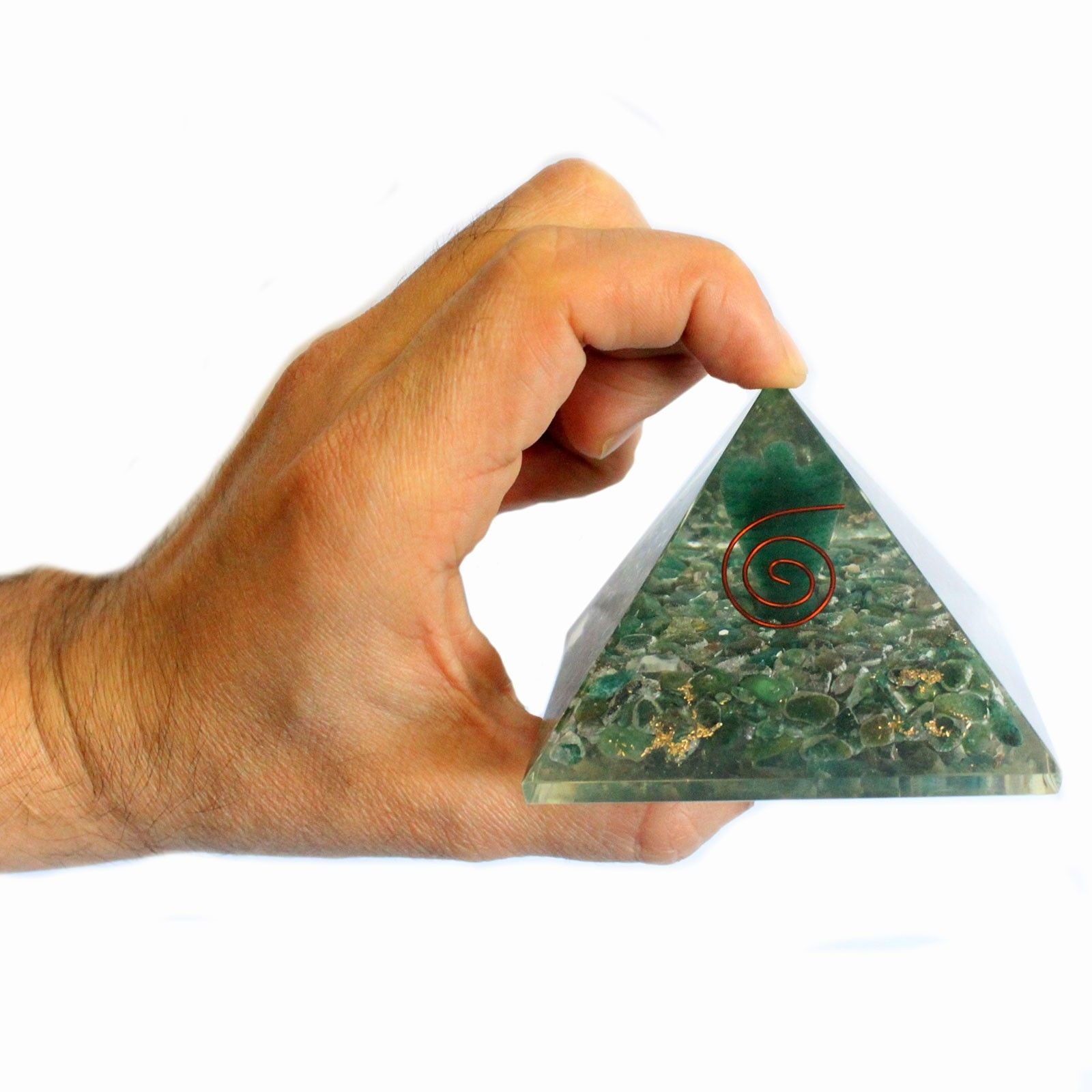 Pirâmide Mágica Orgonite 70 mm - Anjo com Objetos Esotéricos, Interior Esverdeado e Acabamento Manual