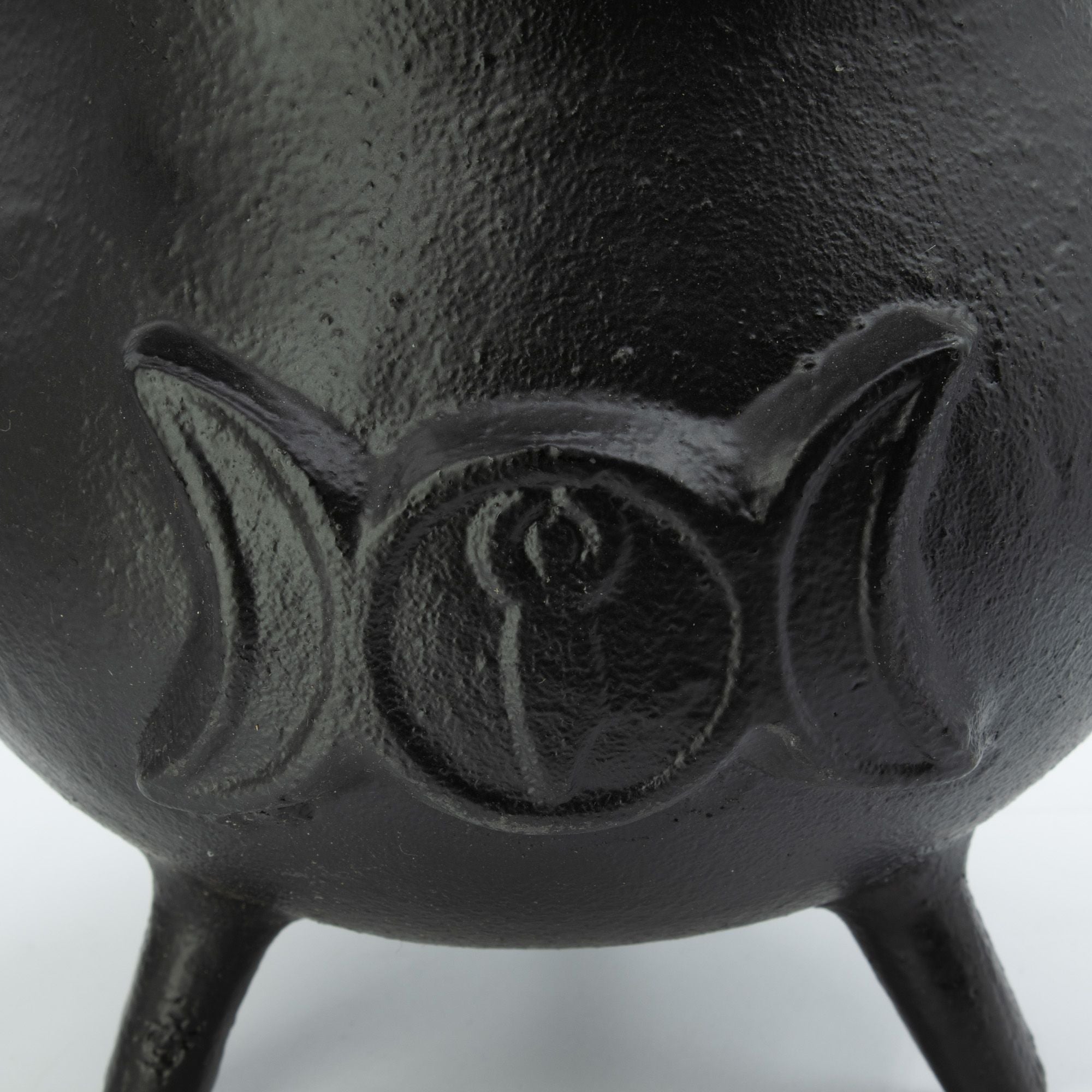 Enorme Caldeirão de Ferro Fundido com Lua Tripla 23x18 cm
