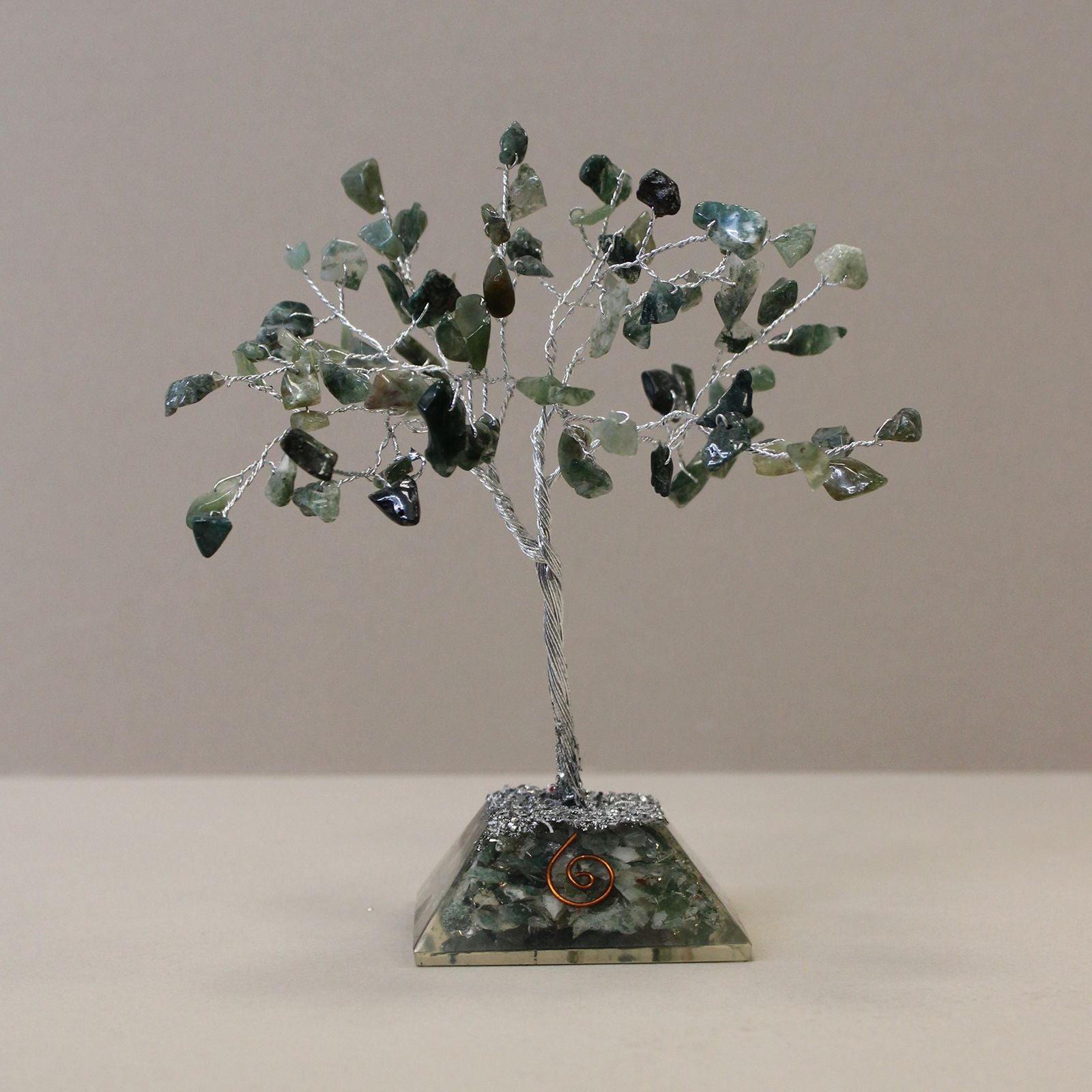 Árvore da Sorte com Base de Orgonite com 80 Pedras de Ágata Musgosa