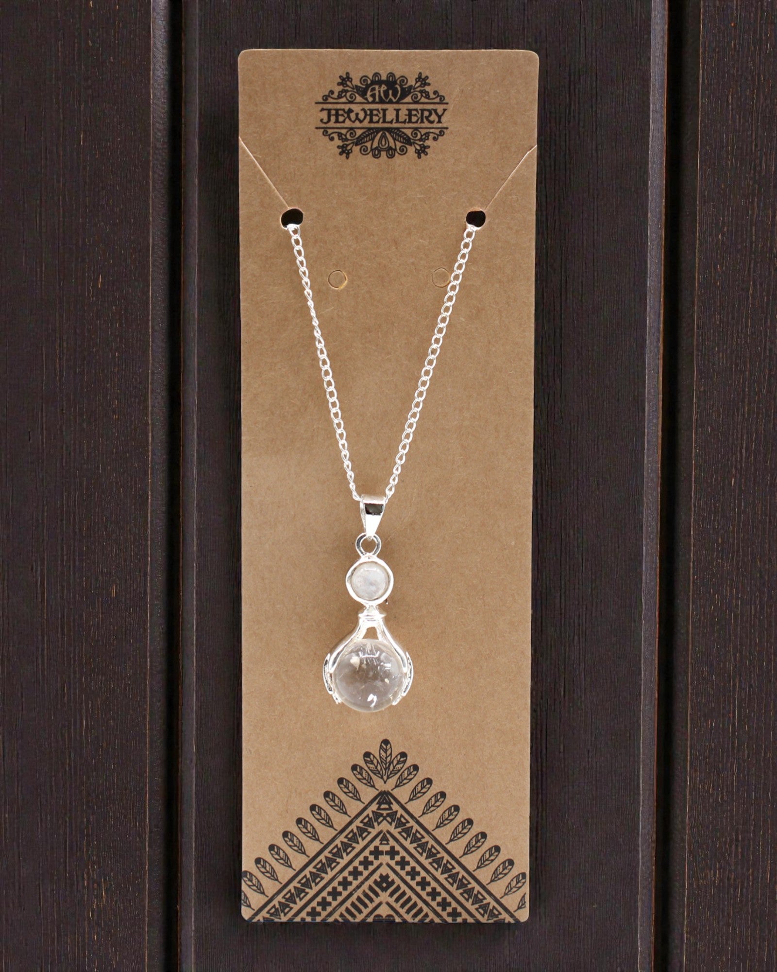 Crystal Hands – Pendente de Mãos Curativas em Cristal de Rocha