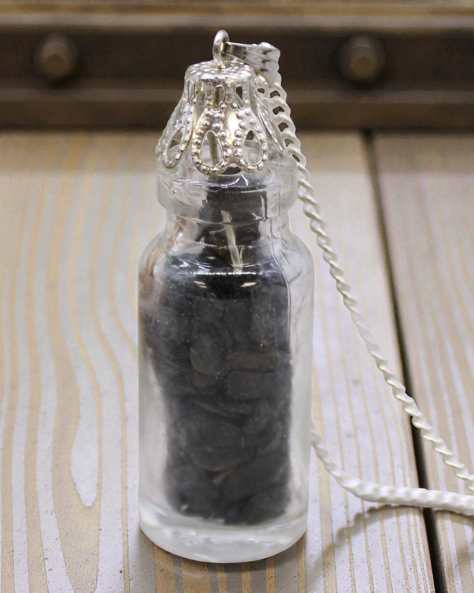 Talismã de Poder Verde-Garrafa – Colar com Ónix Preto