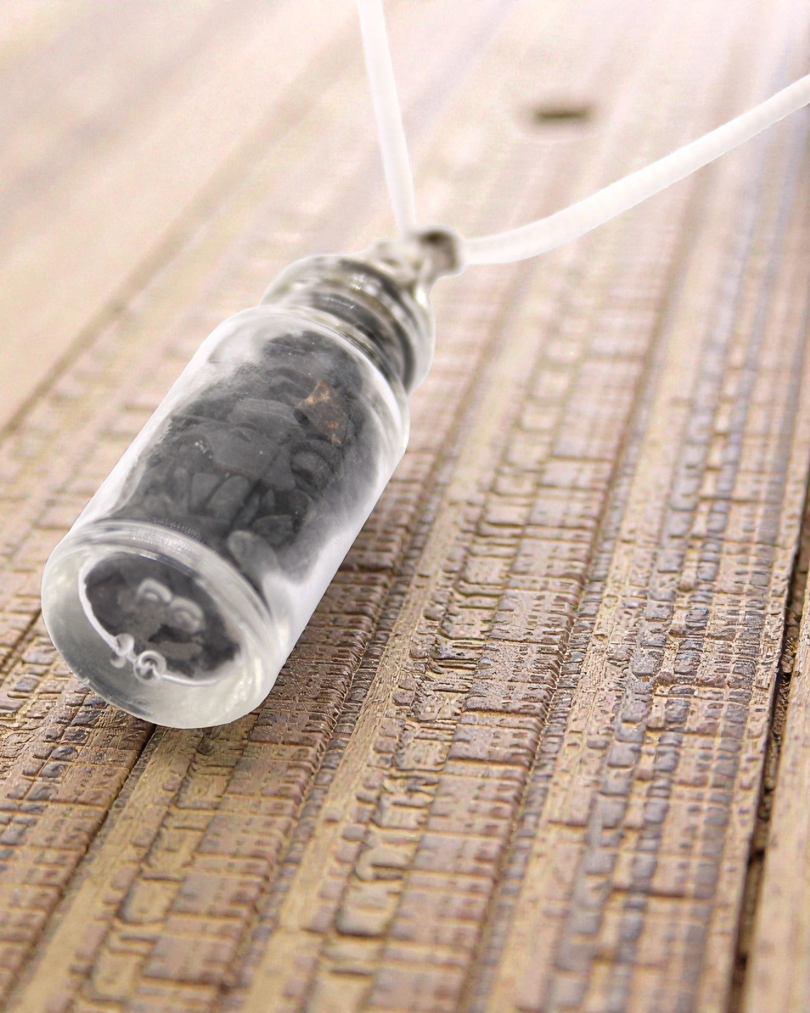 Talismã de Poder Verde-Garrafa – Colar com Ónix Preto