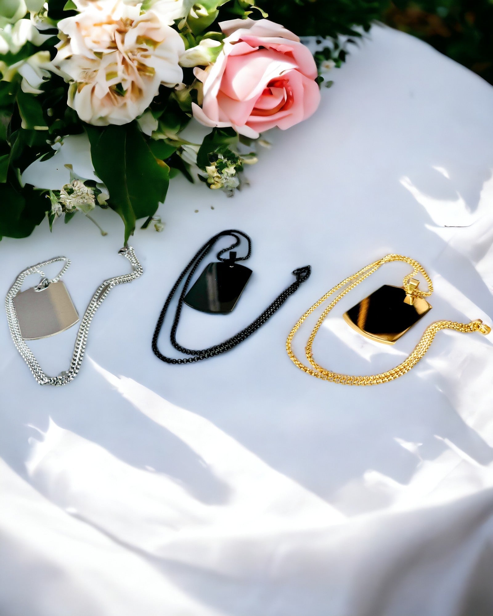 Colar com Dog Tag "Três Tons de Estilo" - Placa de Identificação - Pingente Elegante em Aço Inoxidável com Opção de Gravação