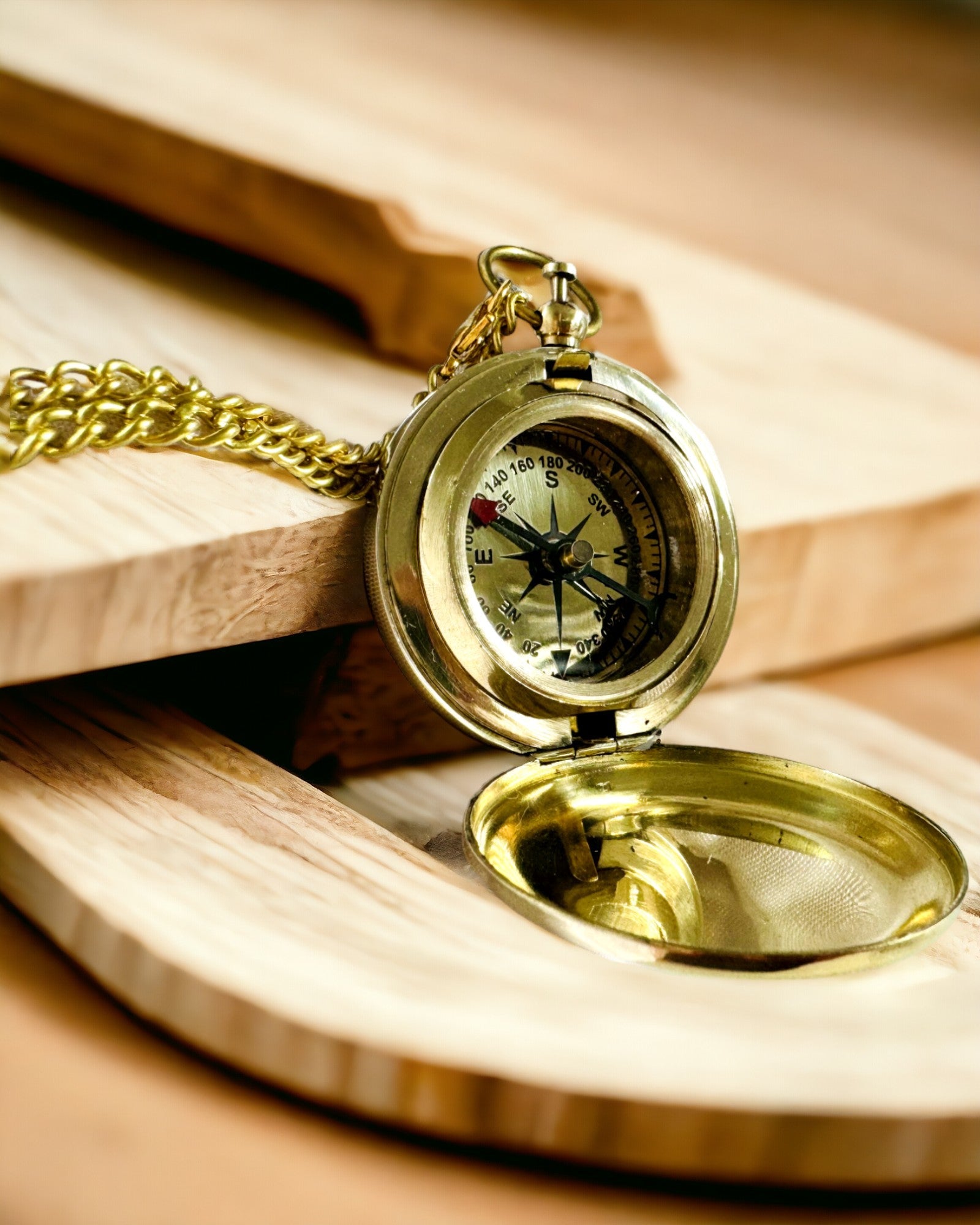 Bússola Aventura de cor dourada – Elegante Navegador de Descobertas