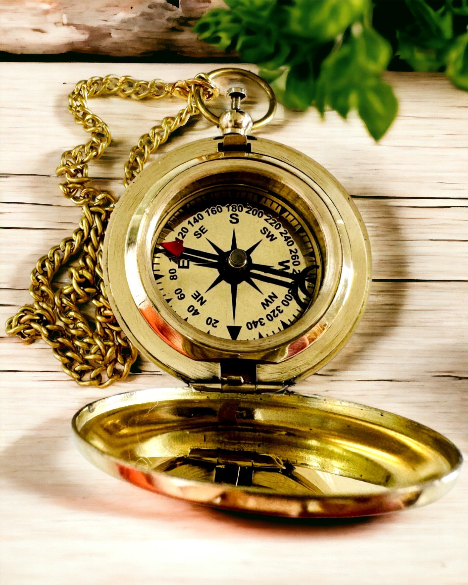 Bússola Aventura de cor dourada – Elegante Navegador de Descobertas