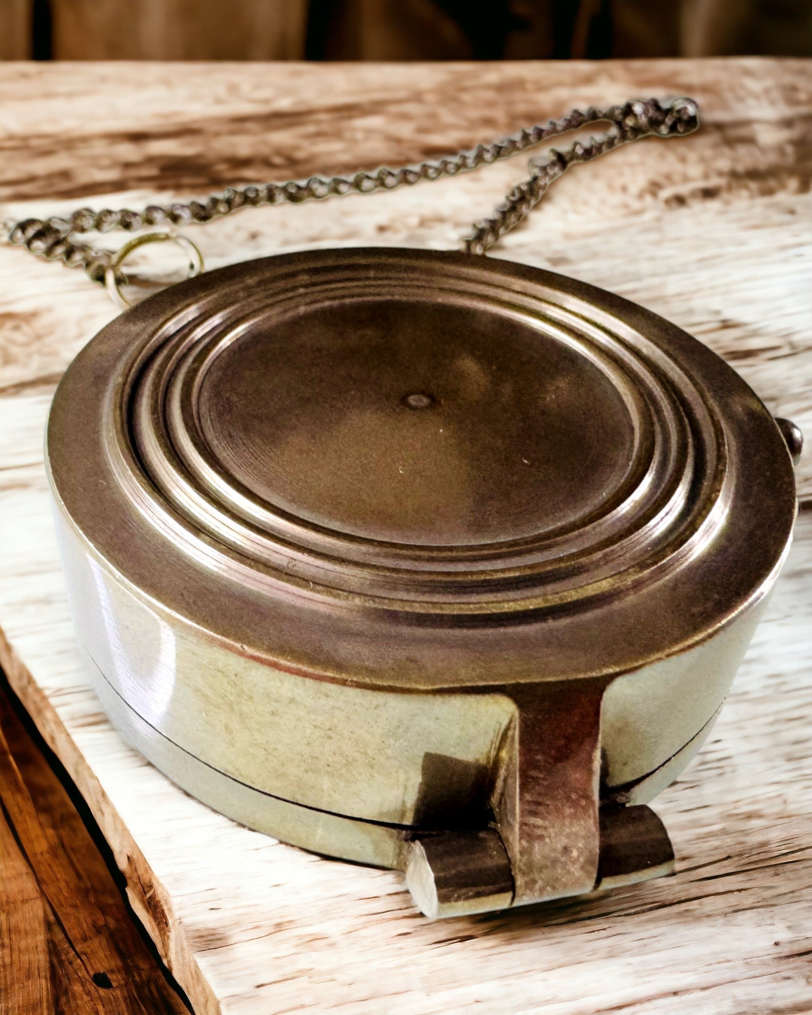 Bússola Odysseus Indiana – Joia Retro do Explorador - possibilidade de gravação