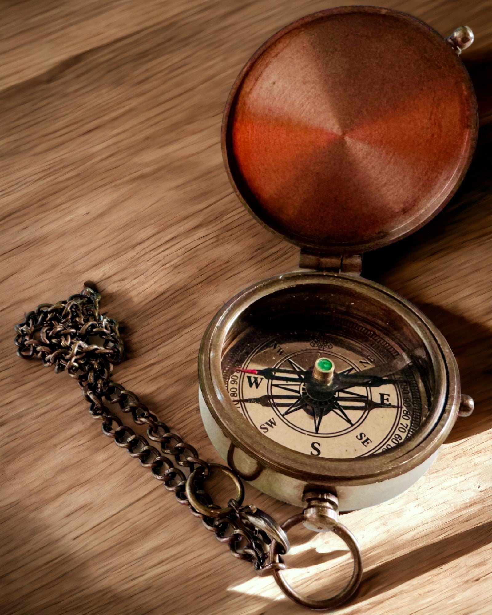 Bússola Odysseus Indiana – Joia Retro do Explorador - possibilidade de gravação