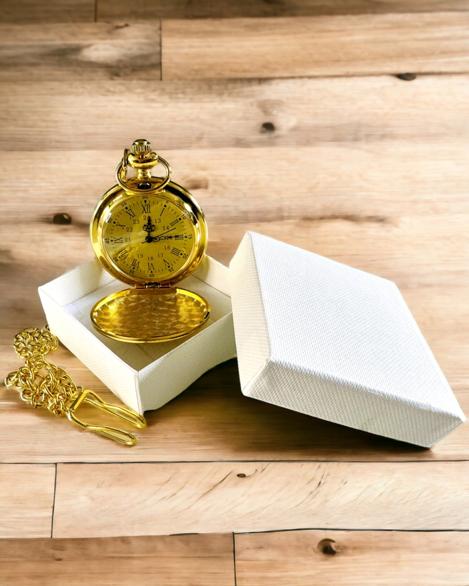 Relógio de Bolso dourado em Estilo Retro com Possibilidade de Gravação