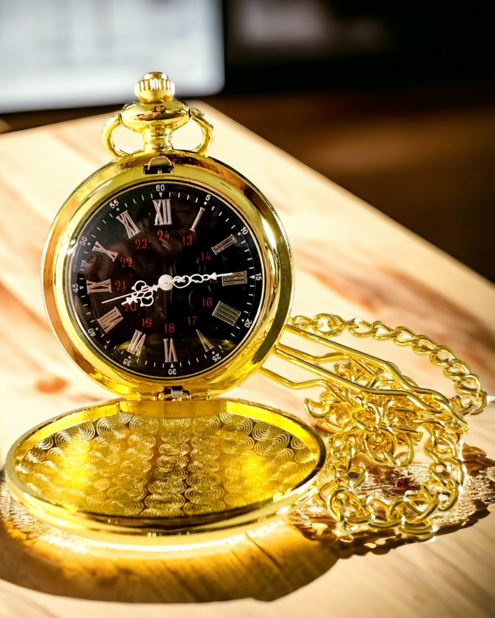 Relógio de Bolso Dourado com Possibilidade de Gravação