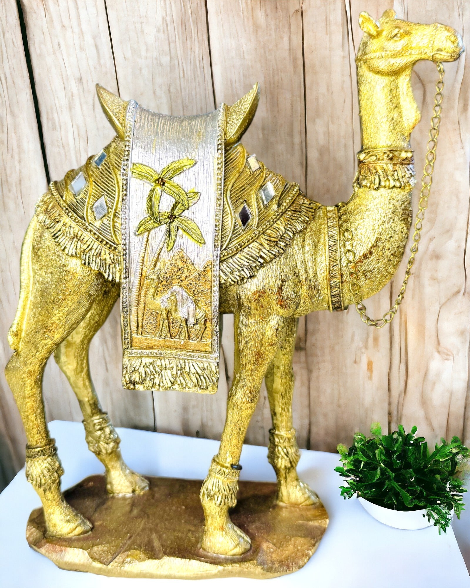 Estatueta Viajante do Deserto Decorativo Camelo de Resina com Possibilidade de Gravação