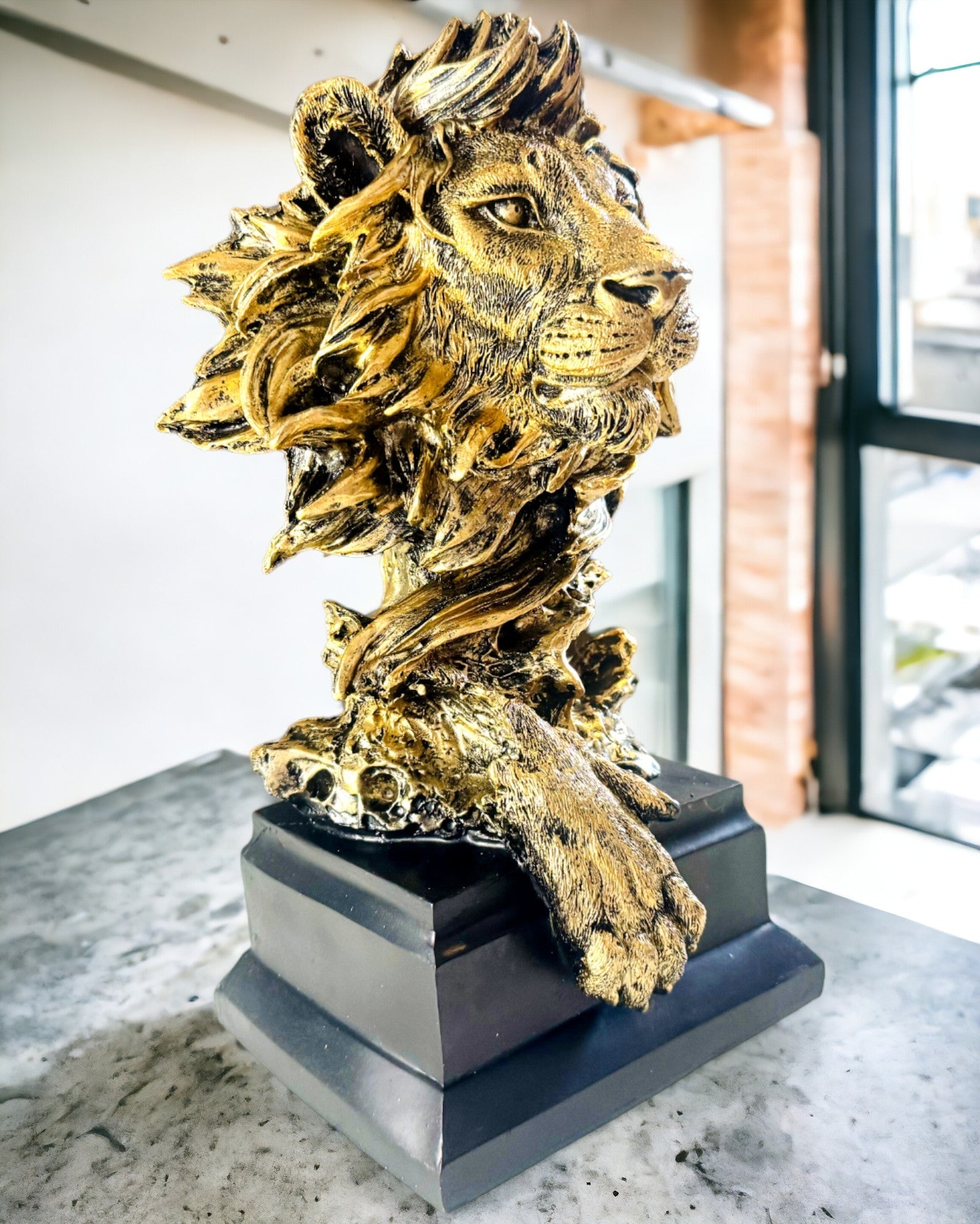 Leão Real - Figura Decorativa Majestosa com Possibilidade de Gravação, 2 variantes de cores à escolha, para presente