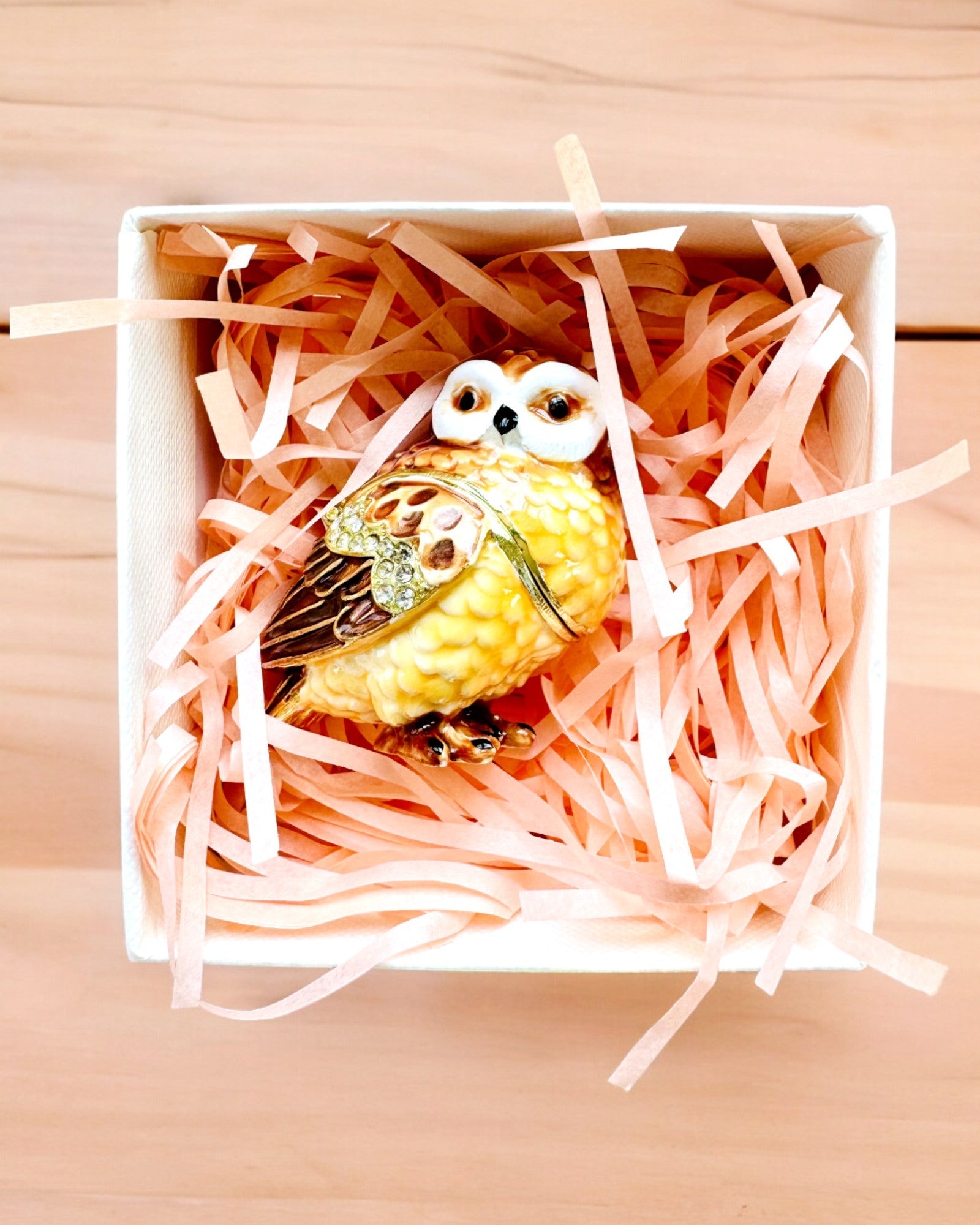 Coruja Encantadora com Cristais - Caixa de Joias com possibilidade de personalização com gravação, presente