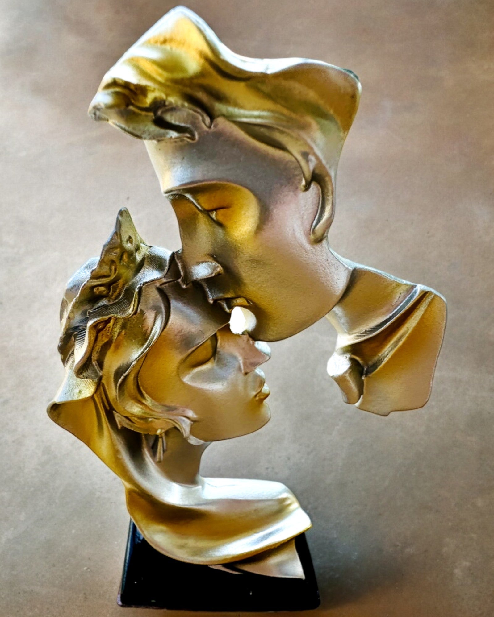 Estatueta "Elegancja em Pedra" cor prateada - Decorativa com Opção de Gravação, 2 dimensões à escolha