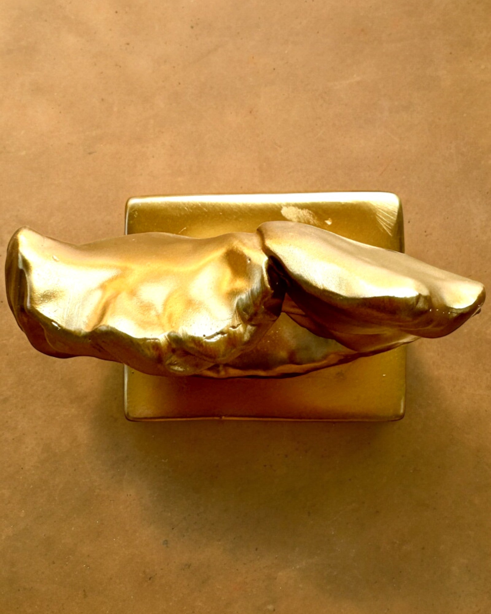 Figura "Złote Złączenie" - 13,5 cm de altura, Decorativa com Opção de Gravação