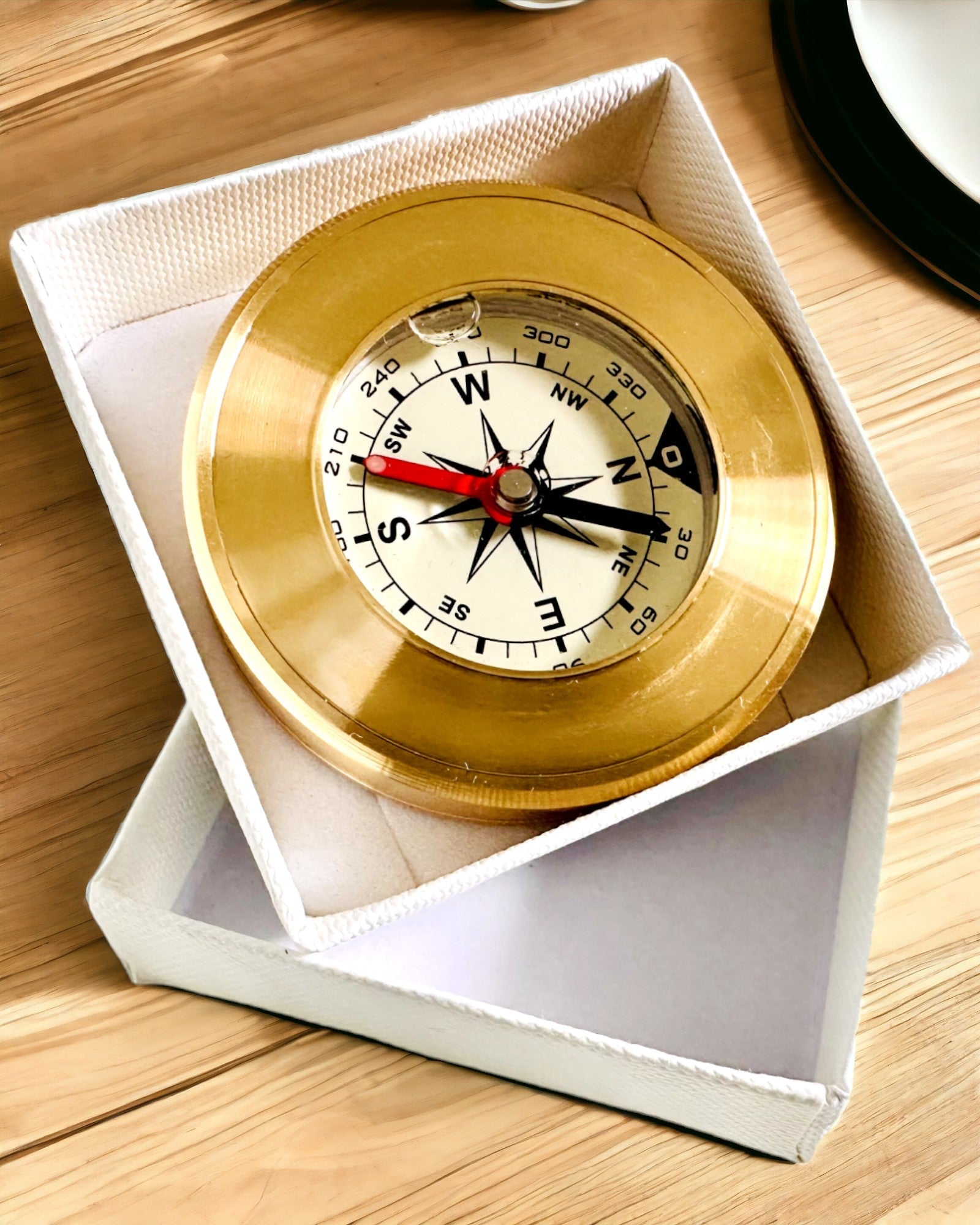 Bússola de Navegação com Possibilidade de Gravação, Latão, Design Clássico – 5 cm