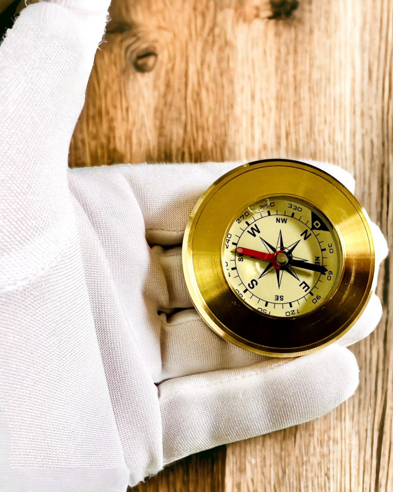 Bússola de Navegação com Possibilidade de Gravação, Latão, Design Clássico – 5 cm