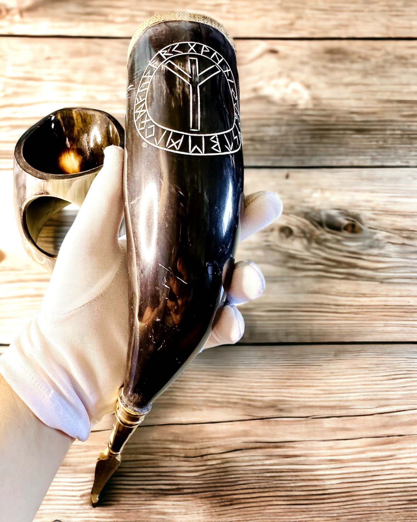 Caneca de Chifre "Viking Valor" - Gravada à Mão, Qualidade Premium - 4 variantes à escolha