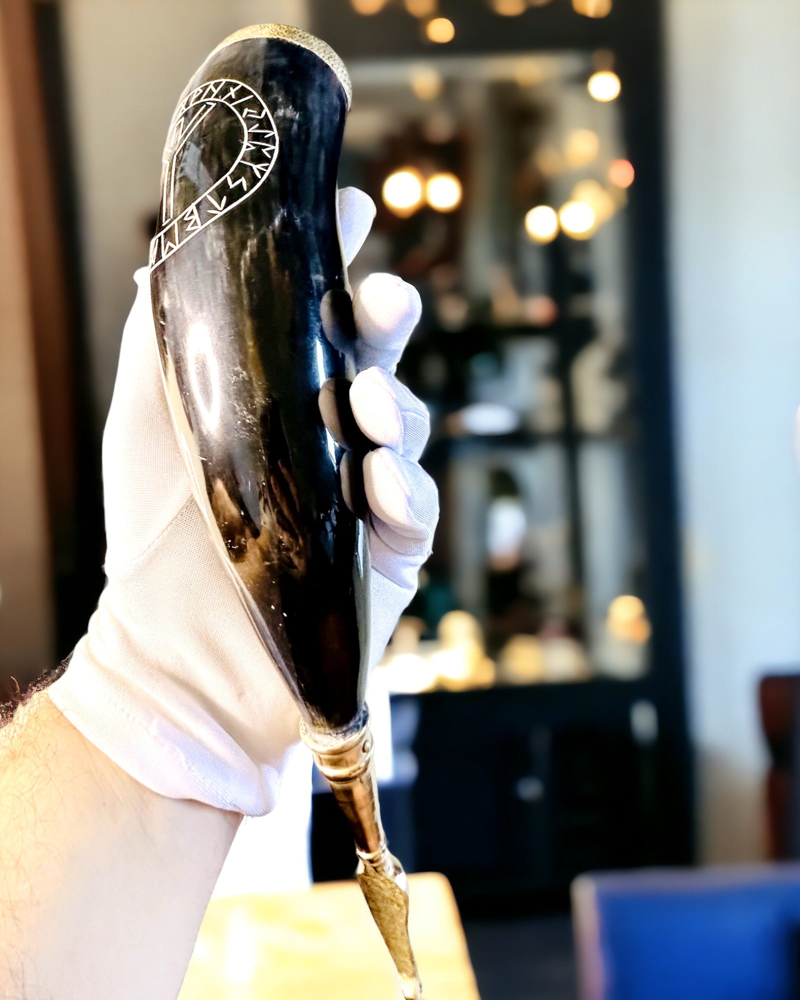 Caneca de Chifre "Viking Valor" - Gravada à Mão, Qualidade Premium - 4 variantes à escolha