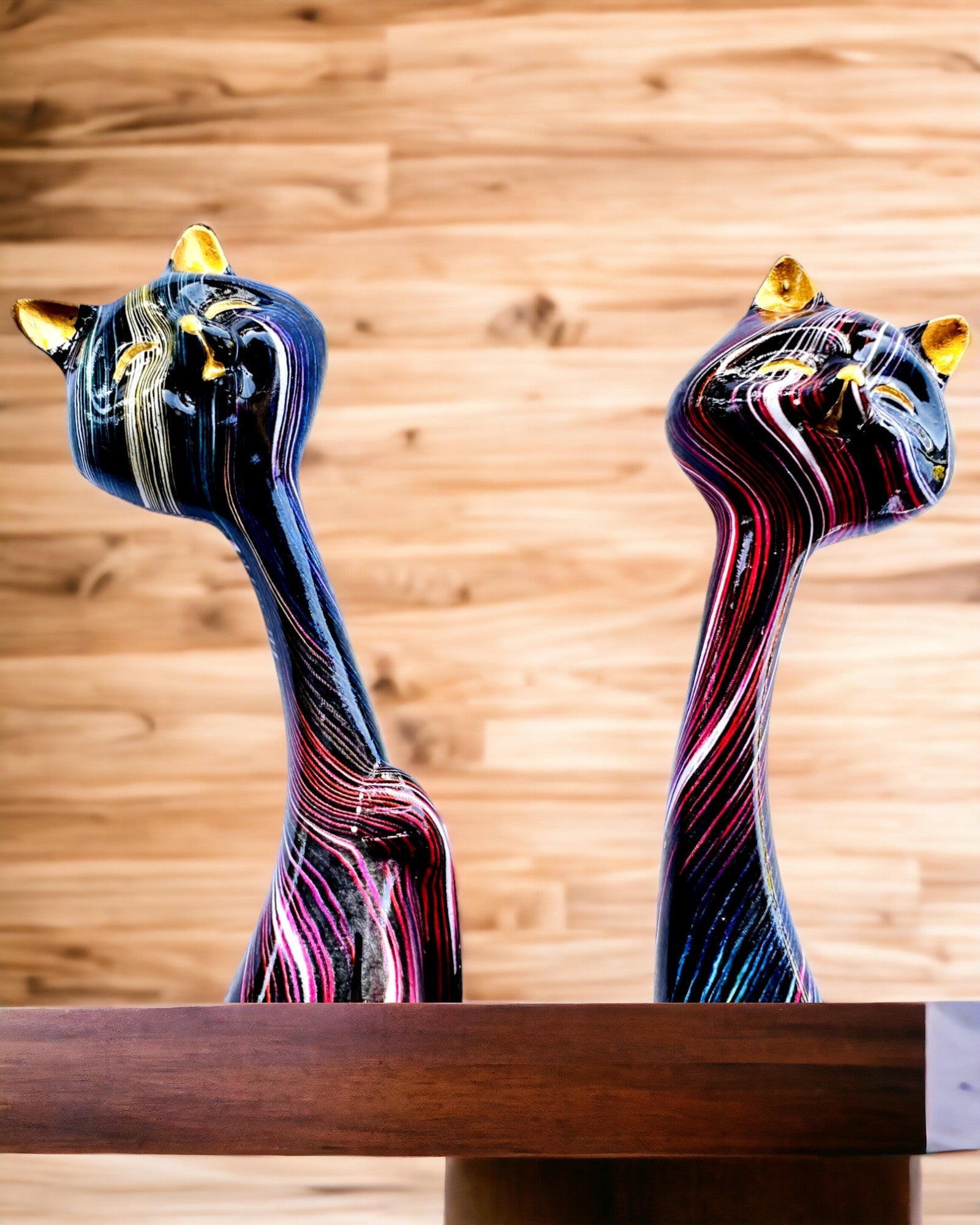 "Koci Eleganci" - Conjunto de Figuras Decorativas de Resina com possibilidade de personalização com gravação