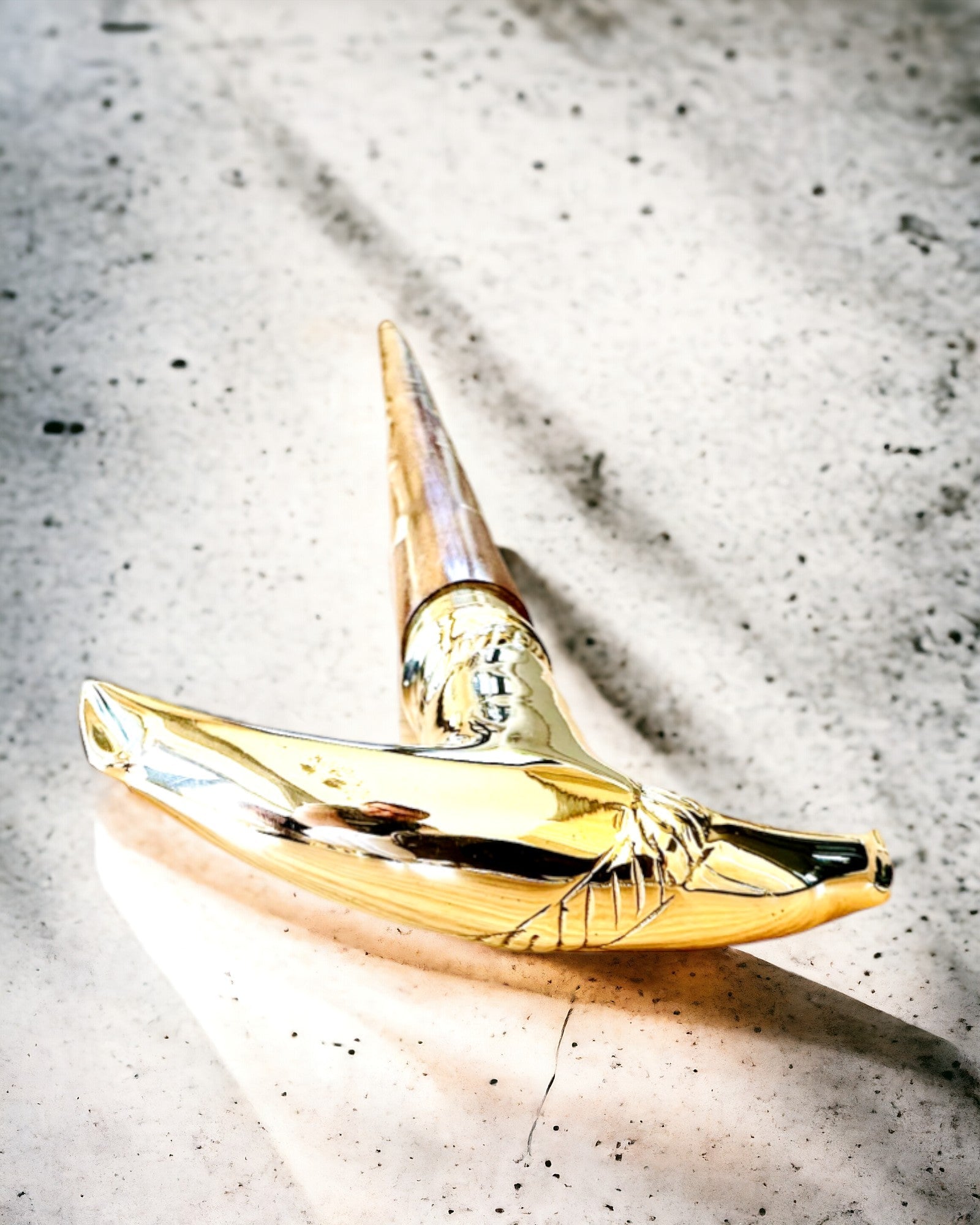 Bengala de Viagem Esculpida à Mão, para caminhar "Viajante Real" em castanho com adornos dourados