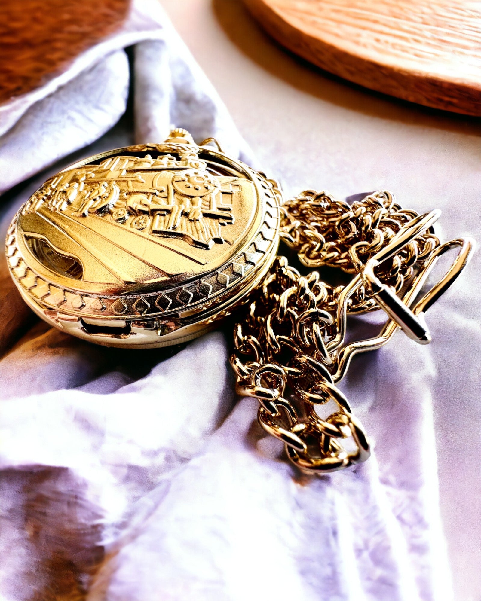 Relógio de Bolso "Imperialny Pociąg", possibilidade de personalização com gravação, cor dourada