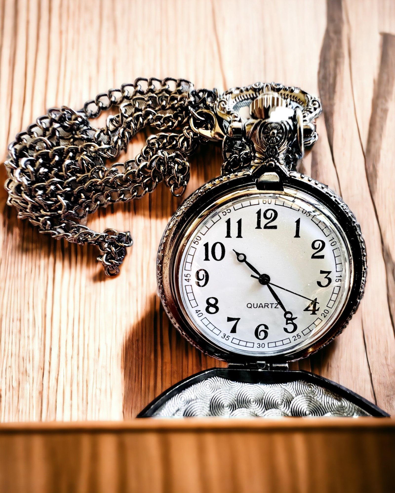 Elegante Relógio de Bolso Paixão Motociclística, possibilidade de personalização com gravação