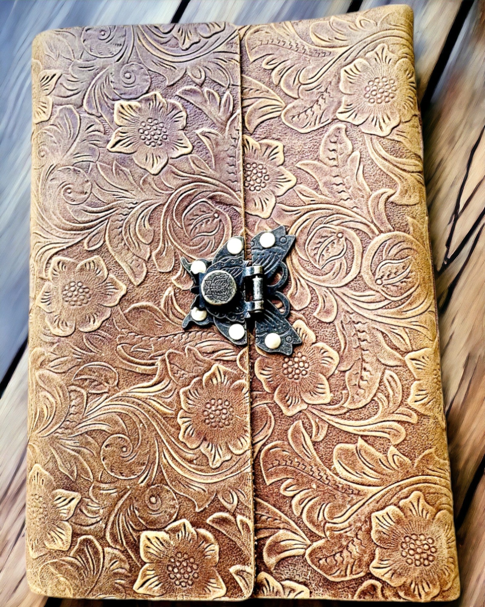 Caderno Retro de Luxo com Capa de Couro - "Vintage Elegance", 480 páginas, possibilidade de personalização com gravação