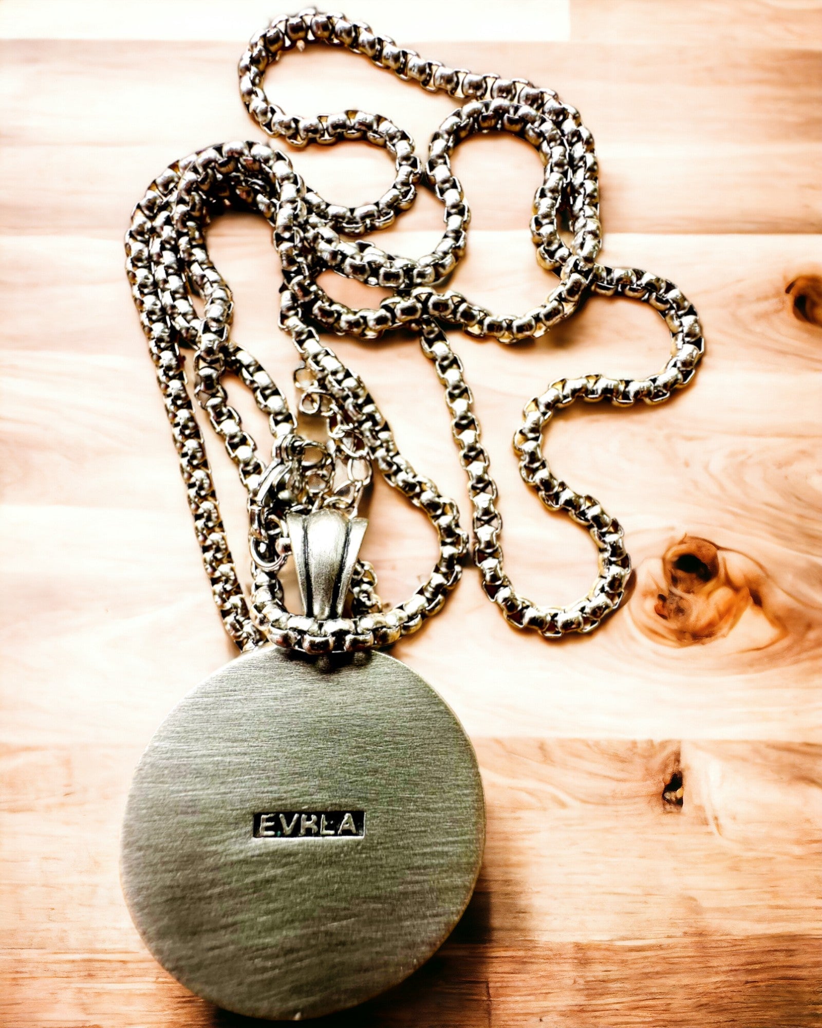 Colar Bússola "Eurla" - possibilidade de personalização com gravação