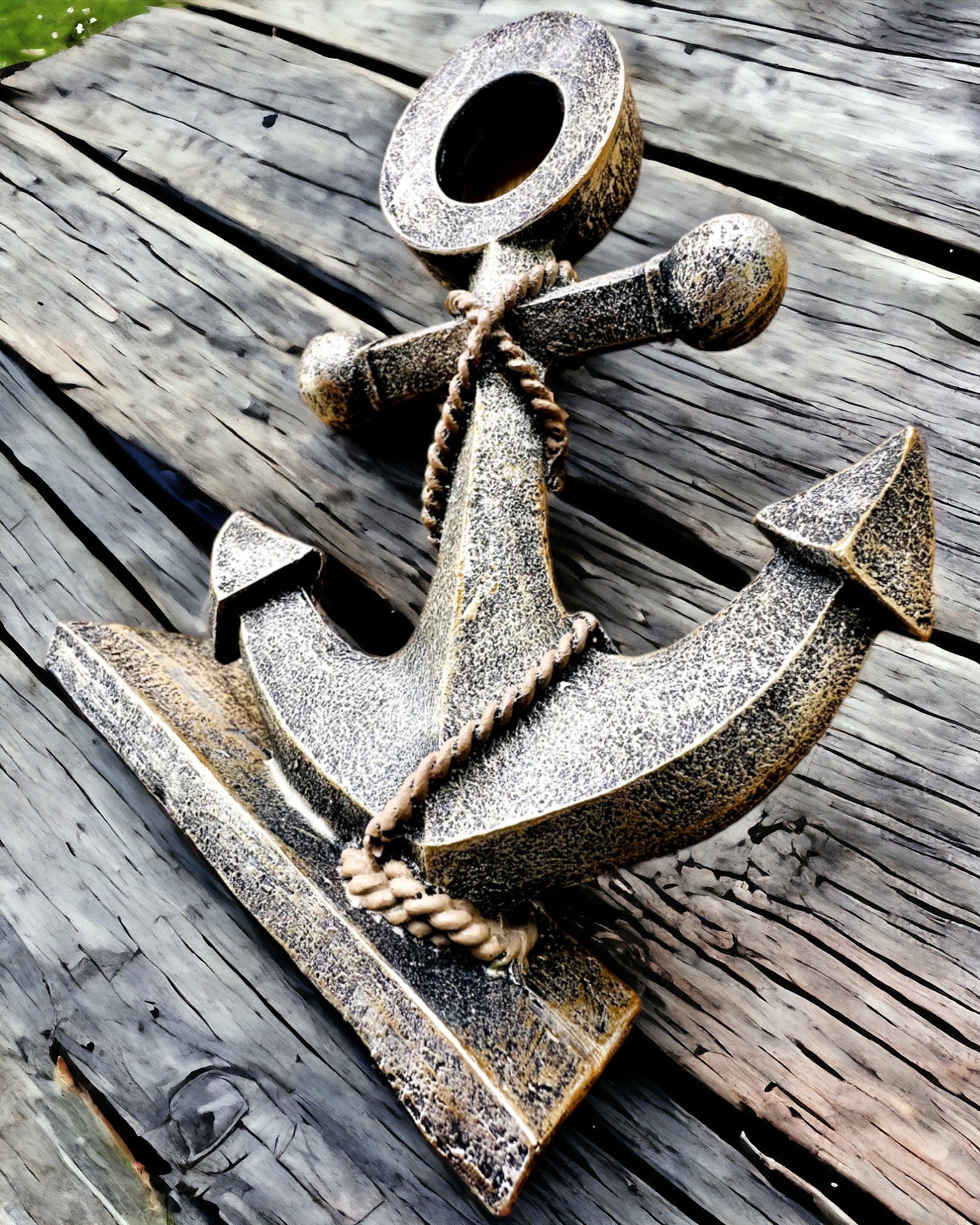 Escultura Rústica de Âncora em Resina - "Lenda do Mar", personalização da âncora com gravação