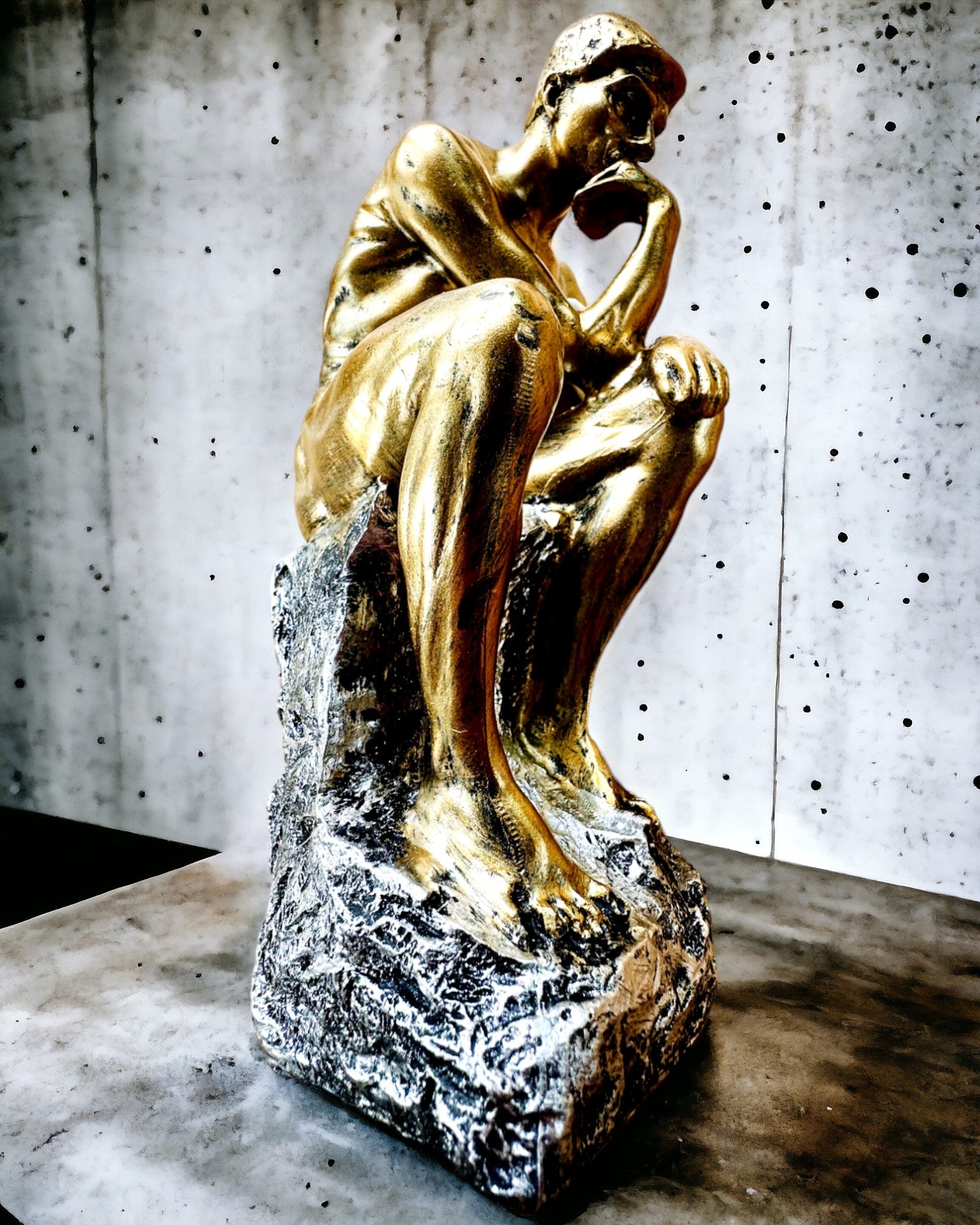 Złoty Myśliciel - Estatueta de resina, personalização com gravação